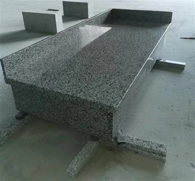 Granīta Countertop Un Backsplash