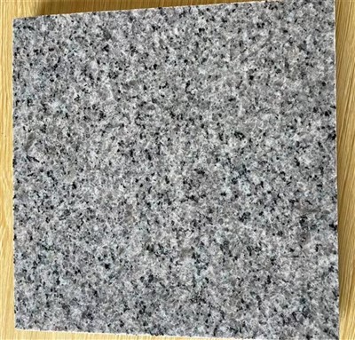 Bruģakmeņi 600 x 300
